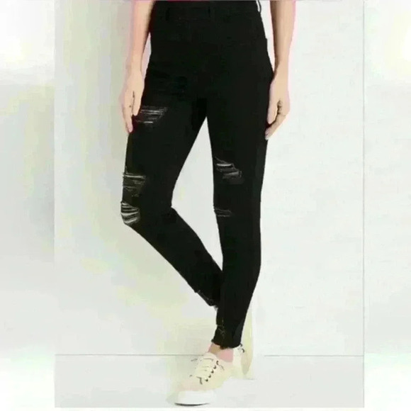 SHEIN Women’s size large distressed jeans ❤️ - Picture 1 of 6